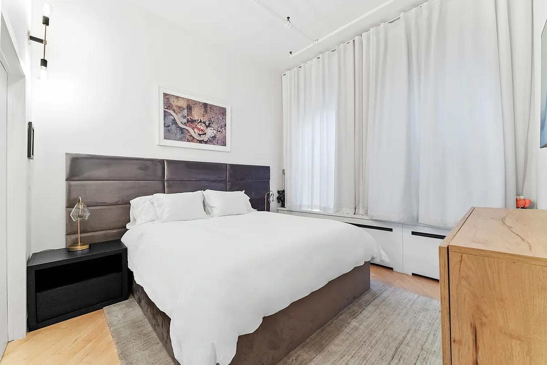 Stunning Penthouse Keyed Entrieside Luxury Apartments image